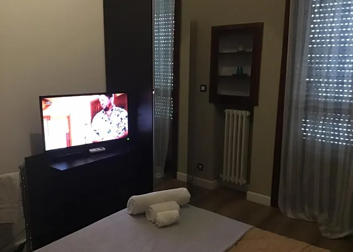 Casa Battisti - Acquarello לינה וארוחת בוקר לצ'ה