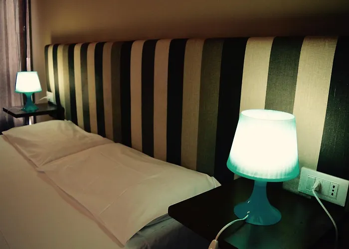 Casa Battisti - Acquarello לינה וארוחת בוקר לצ'ה