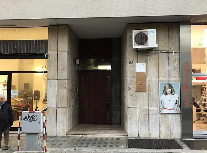 Casa Battisti - Acquarello לינה וארוחת בוקר לצ'ה